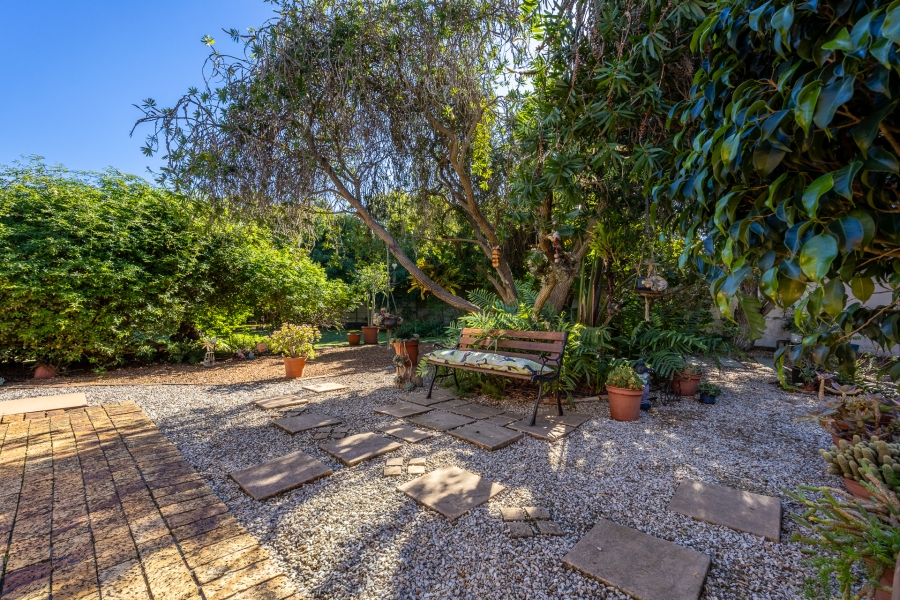 5 Bedroom Property for Sale in Sonstraal Western Cape